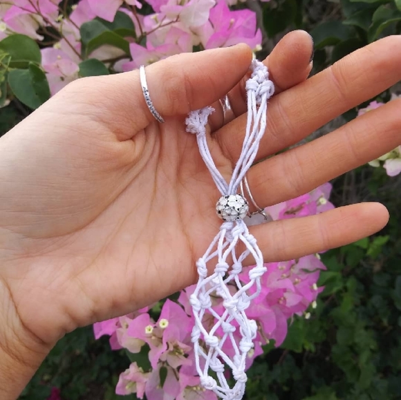 Handmade interchangeable macrame necklace - Picture 2 of 3